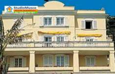 Foto StudioMusco vende a Capri, nella centralissima via Fuorlovado, varie settimane di multipropriet  presso il Residence Villa Igea.
La struttura, complet