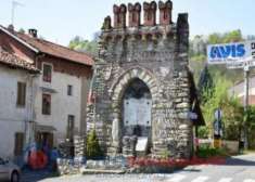 Foto Terreno di 10000 m in vendita a Rocca Canavese