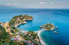 Foto vendesi terreno con progetto piccolo residence Taormina isola bella