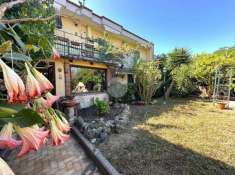 Foto Villa a schiera in vendita a Bacoli