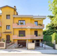 Foto Villa a schiera in vendita a Gubbio