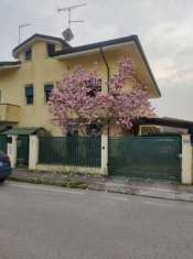 Foto Villa a schiera in vendita a Papozze