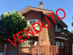 Foto Villa a schiera in vendita a Roma - 5 locali 200mq