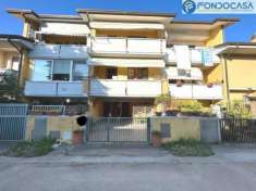 Foto Villa a schiera in vendita a Viareggio - 4 locali 90mq