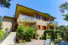 Foto Villa a schiera in vendita a Viareggio