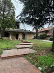Foto Villa bifamiliare in vendita a Cesano Maderno - 6 locali 450mq