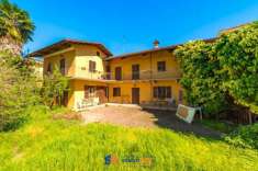 Foto Villa bifamiliare in vendita a Savigliano - 10 locali 310mq