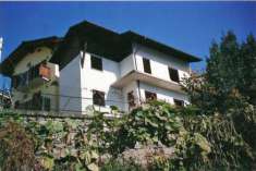 Foto Villa di 120 m con 3 locali in vendita a Montagna in Valtellina