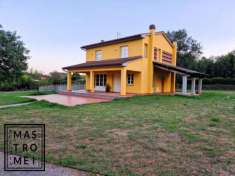 Foto VILLA di 7 vani e di 300 mq (CASTELFRANCO DI SOTTO) rif. 3480