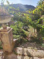Foto Villa in Vendita, pi di 6 Locali, 250 mq (Carrara)