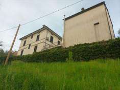 Foto Villa in Vendita, pi di 6 Locali, 270 mq (Capannori)