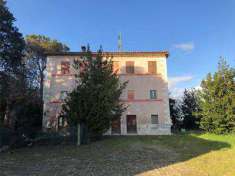 Foto Villa in Vendita, pi di 6 Locali, 350 mq, Osimo