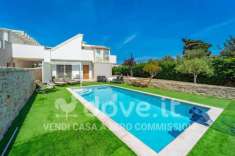 Foto Villa in vendita a Bari - 6 locali 180mq