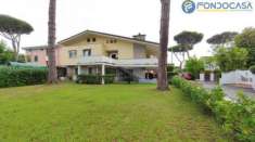Foto Villa in vendita a Camaiore - 14 locali 255mq
