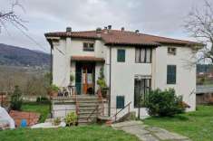 Foto Villa in vendita a Camporgiano