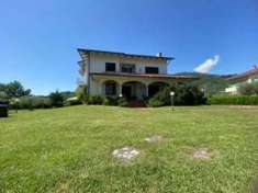 Foto Villa in vendita a Carrara 370 mq  Rif: 1235740