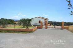 Foto Villa in vendita a Castiglione Del Lago - 6 locali 260mq