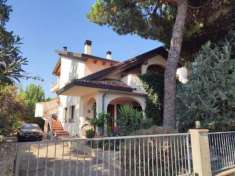Foto Villa in vendita a Cervia - 9 locali 270mq