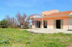 Foto Villa in vendita a Chiaramonte Gulfi - 7 locali 160mq