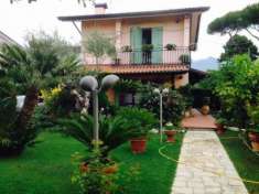 Foto Villa in vendita a Cinquale - Montignoso 150 mq  Rif: 735926