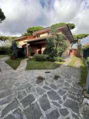Foto Villa in vendita a Cinquale - Montignoso 250 mq  Rif: 1214727