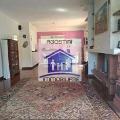 Foto Villa in vendita a Folignano - 9 locali 300mq