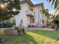 Foto Villa in vendita a Forli' - 9 locali 300mq