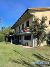 Foto Villa in Vendita a Forte dei Marmi Via Padre Ignazio da Carrara,