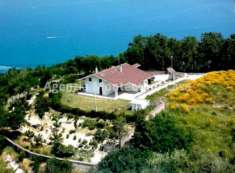 Foto Villa in vendita a Gabicce Mare - 8 locali 189mq