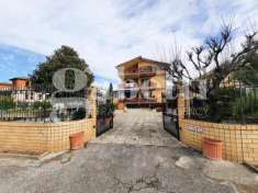 Foto Villa in vendita a Giugliano In Campania