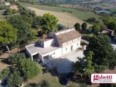 Foto Villa in vendita a Gradara - 8 locali 433mq