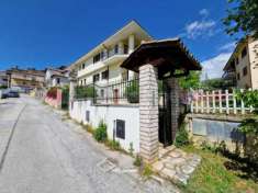 Foto Villa in vendita a L'Aquila - 5 locali 180mq