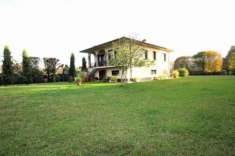 Foto Villa in vendita a Lammari - Capannori 250 mq  Rif: 1229406