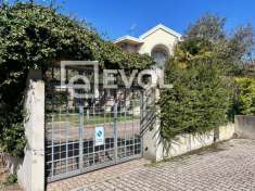 Foto Villa in vendita a Lignano Sabbiadoro