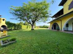 Foto Villa in vendita a Massa Macinaia - Capannori 230 mq  Rif: 1137976