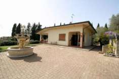 Foto Villa in vendita a Massarosa - 8 locali 195mq