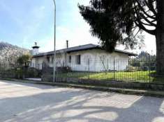 Foto Villa in vendita a Nimis - 12 locali 432mq