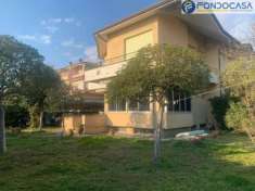 Foto Villa in vendita a Pietrasanta - 6 locali 140mq