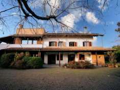 Foto Villa in vendita a Pinerolo - 9 locali 400mq