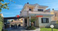 Foto Villa in vendita a Pomezia