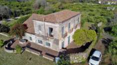 Foto Villa in vendita a Riposto - 9 locali 250mq