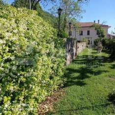 Foto Villa in vendita a Roccamonfina - 14 locali 350mq