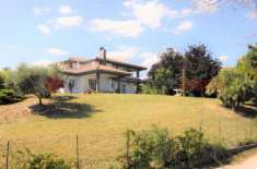 Foto Villa in vendita a Roseto Degli Abruzzi - 8 locali 540mq