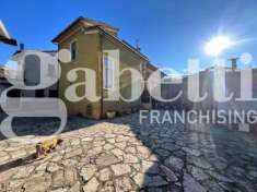 Foto Villa in vendita a Spoleto - 6 locali 250mq