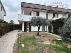 Foto Villa in vendita a Torrevecchia Pia - 5 locali 285mq