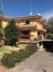 Foto Villa in vendita a Trecastagni - 6 locali 200mq