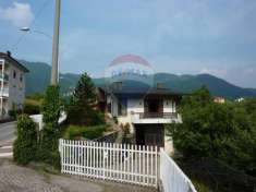 Foto Villa in vendita a Val Brembilla