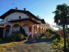 Foto Villa indipendente costruita inizio anni 90, cos disposto: ingresso, ampio salone, cucina abitabile, due camere, bagno. E' presente una cantina di 28