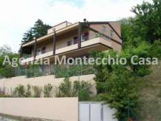 Foto VILLA SINGOLA COMPOSTA DI TRE UNITA' IMMOBILIARI, GARAGE, CANTINA E SCOPERTO ESCLUSIVO