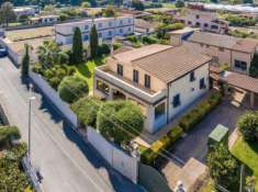 Foto Villa unifamiliare in vendita a Anzio - 5 locali 269mq
